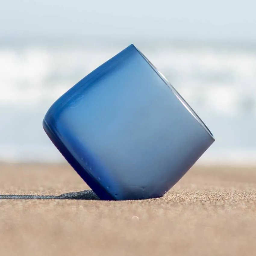 Momentum candleholder