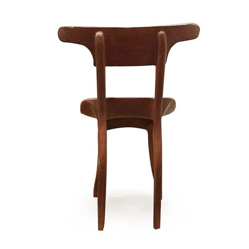 Confident chair Antoni Gaudí