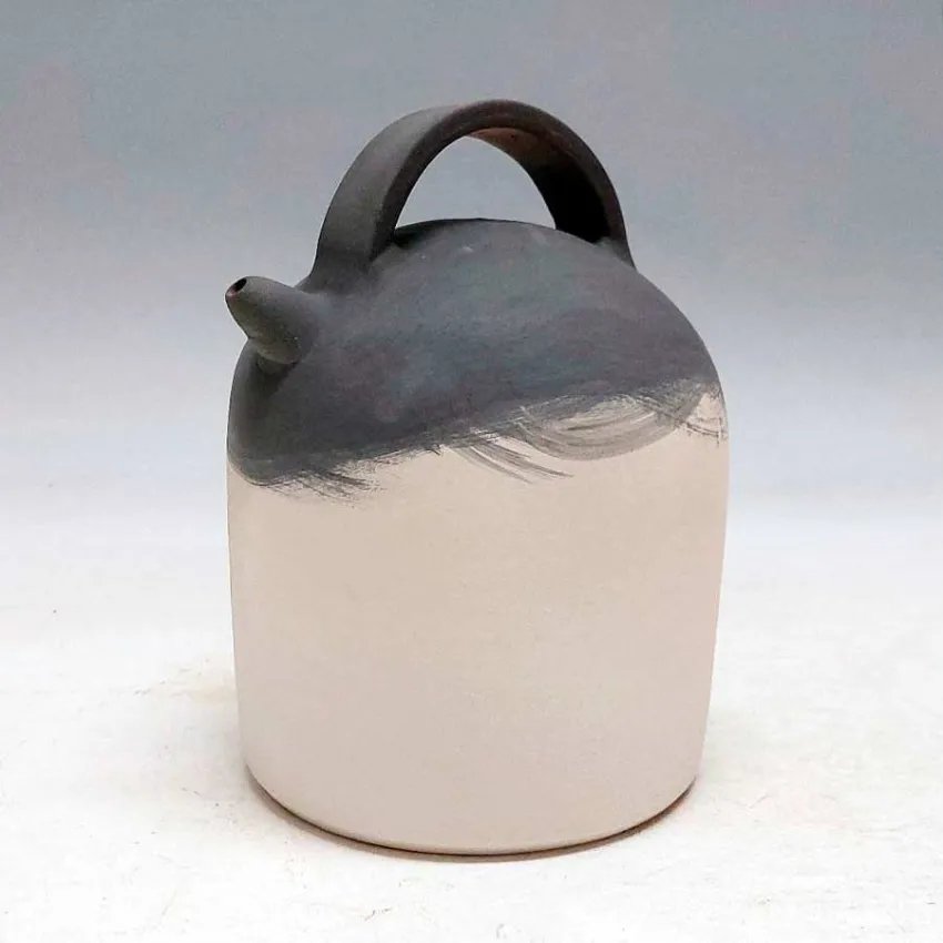 2023 Jug designed by Nani Marquina
