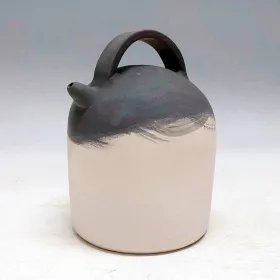 2023 Jug designed by Nani Marquina
