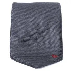 Cravate grise devant