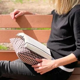 Farcell reading cushion bench model