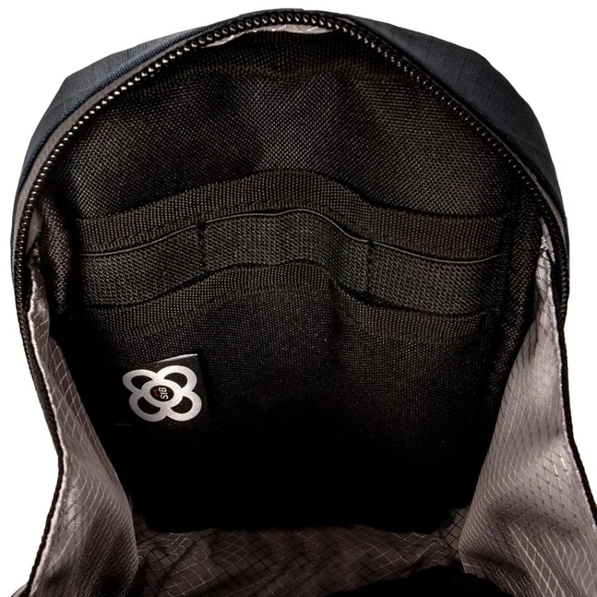 Sac bandoulière Reporter Mini, le compagnon idéal de vos aventures urbaines.