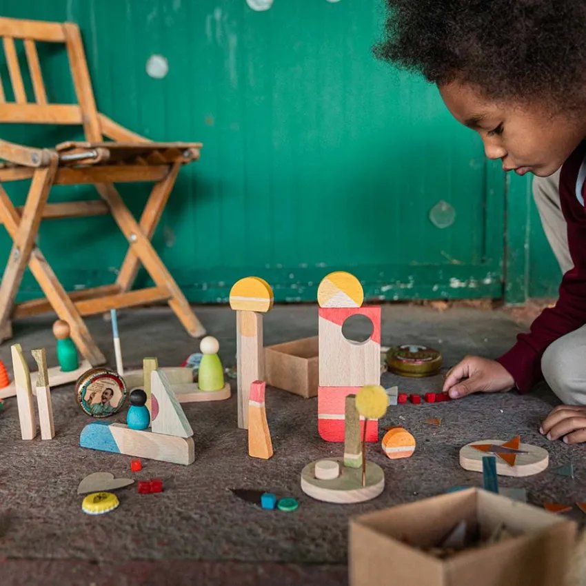 With the Happy Place set, children can imagine and create a unique, joyful city.