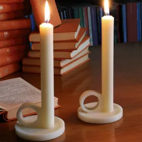 Kand: Una vela candelabro con esencia tradicional y diseño contemporáneo