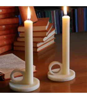 Kand: Una vela candelabro con esencia tradicional y diseño contemporáneo