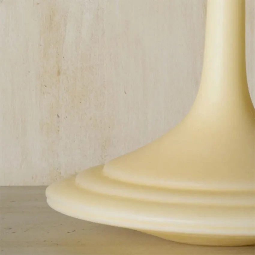 Ballaruga is more than just a candle—it’s an artistic representation of movement and harmony.