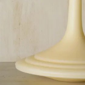 Ballaruga is more than just a candle—it’s an artistic representation of movement and harmony.