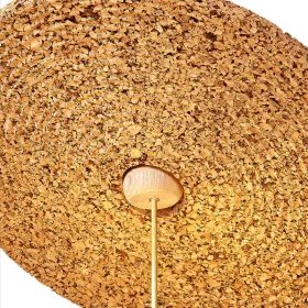 La làmpada de suspensió Calma combina elegància, funcionalitat i sostenibilitat.