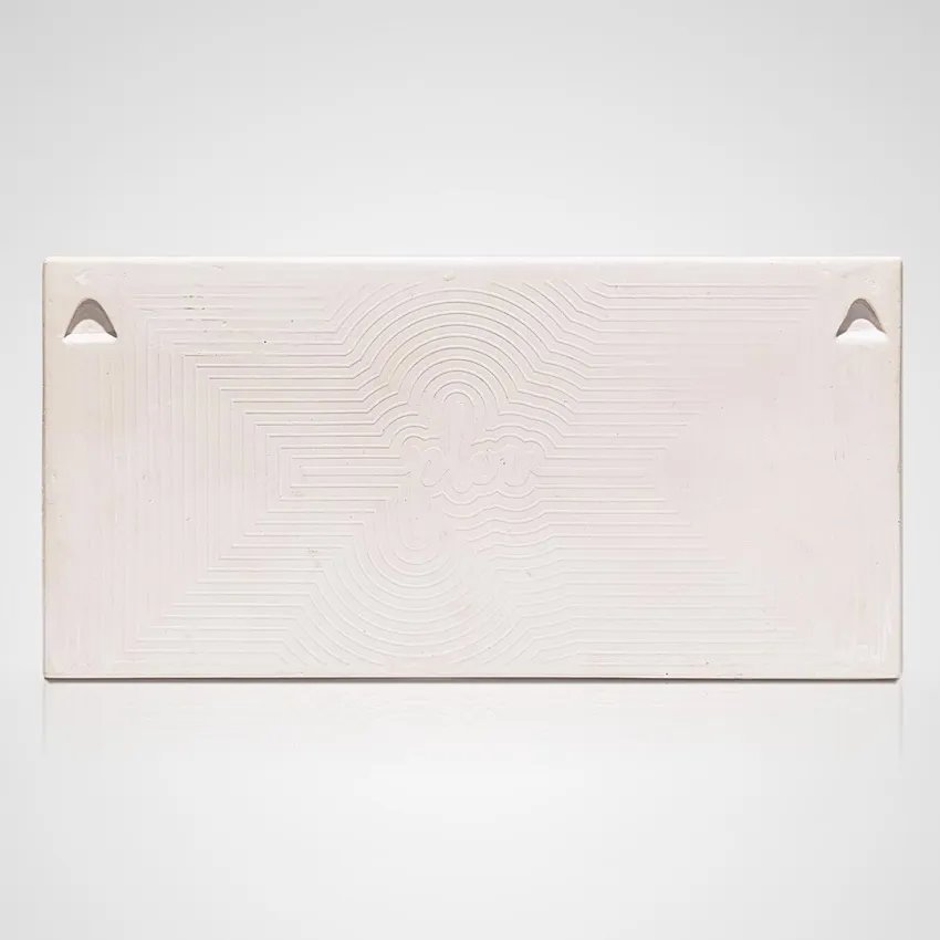 Kiss Tile - An Artistic Kiss Frozen in Time