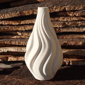 Espiral Vase - The harmony of movement and volume