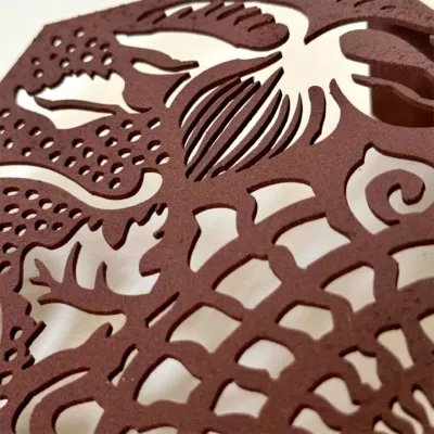 Gaudí Panot in rusty metal