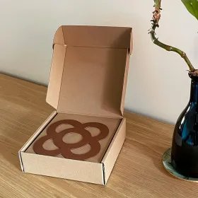 Panot Flor de Barcelone en métal oxydé – Design urbain emblématique