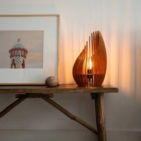 Nazaré curved wood lamp – handcrafted in Barcelona