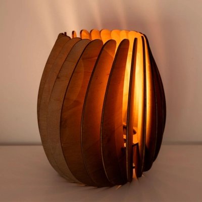 Lámpara Ovalada de madera – artesanía de Barcelona