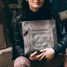 Sac bandoulière panot de Barcelone en cuir gravé
