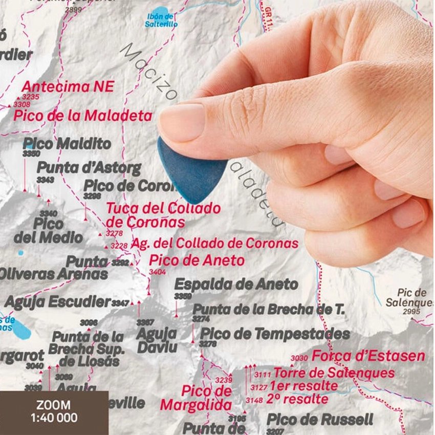 Pyrenees scratch map 3000m | Track your summits