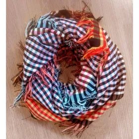 Pañuelo Farcell barres sobre madera