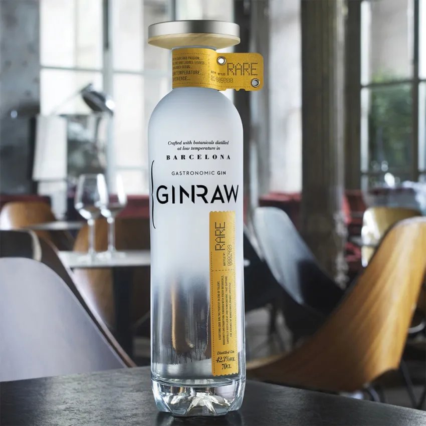 Gin GINRAW restaurant