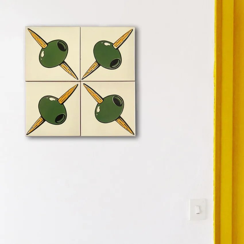 Bussoga mural 4 olives white wall