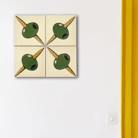 Bussoga mural 4 olives white wall