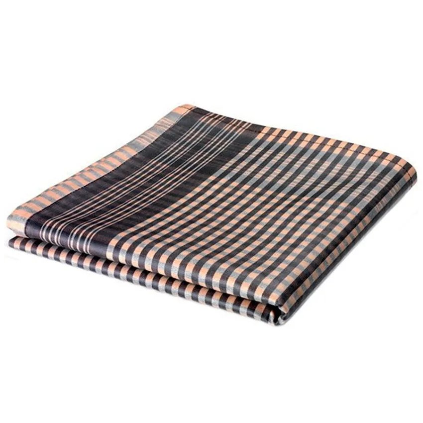 Farcell tablecloth folding